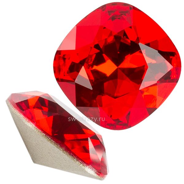 Кристаллы 4470 12 mm Light Siam